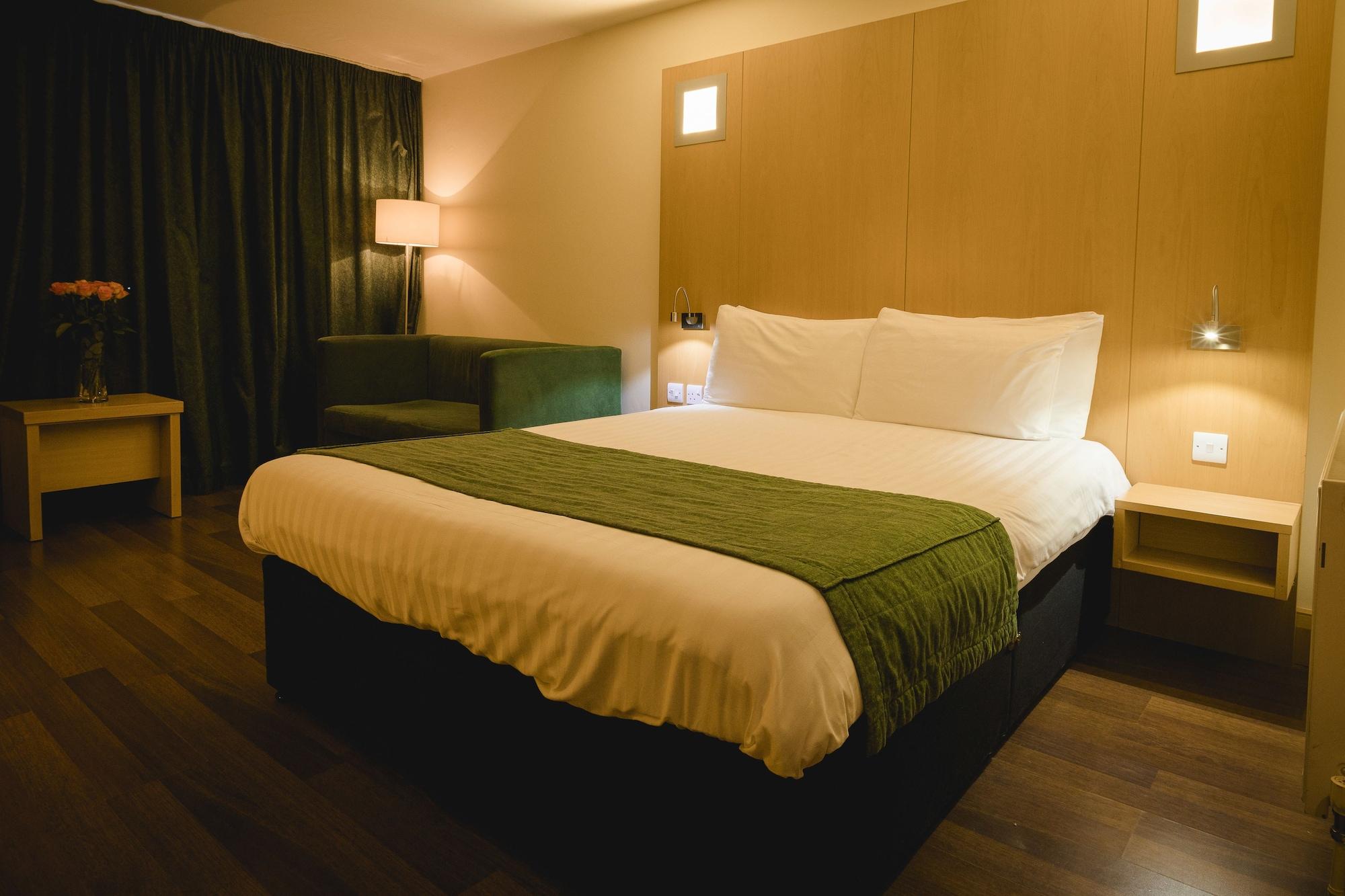 Station House Hotel Летеркени Екстериор снимка
