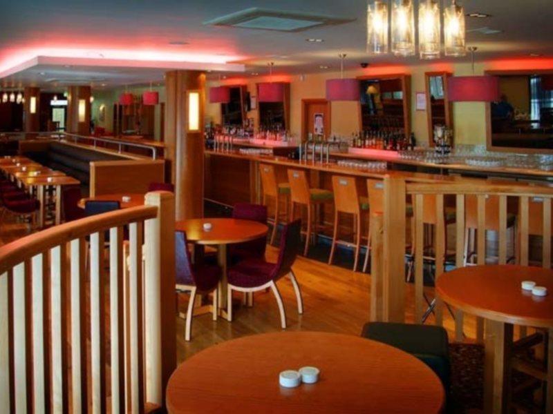 Station House Hotel Летеркени Ресторант снимка